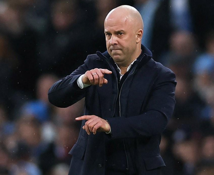 利物浦賽季困境與前景：競爭、信任與變革的交織