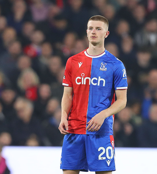 多隊(duì)競(jìng)逐亞當(dāng)&middot;沃頓：轉(zhuǎn)會(huì)市場(chǎng)風(fēng)云下的權(quán)衡與博弈